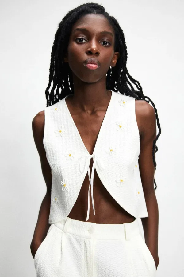 Tops>Rita Row Apolo Flowers Vest | White Flowers