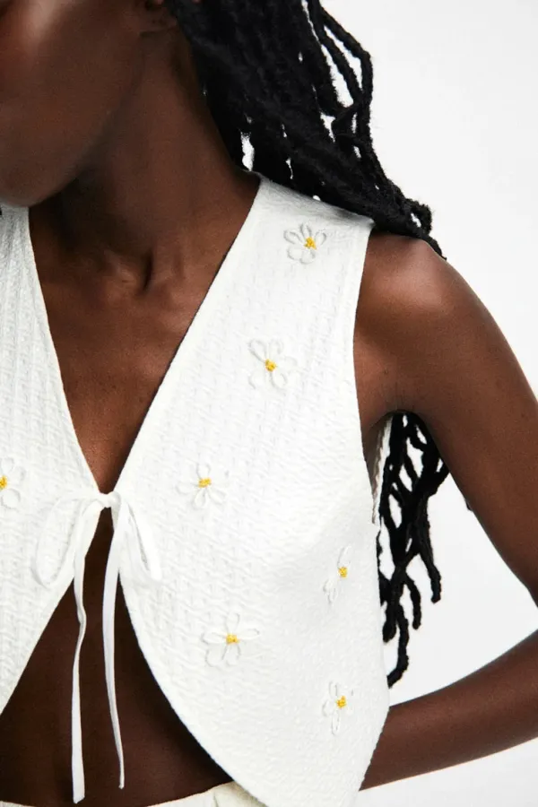 Tops>Rita Row Apolo Flowers Vest | White Flowers