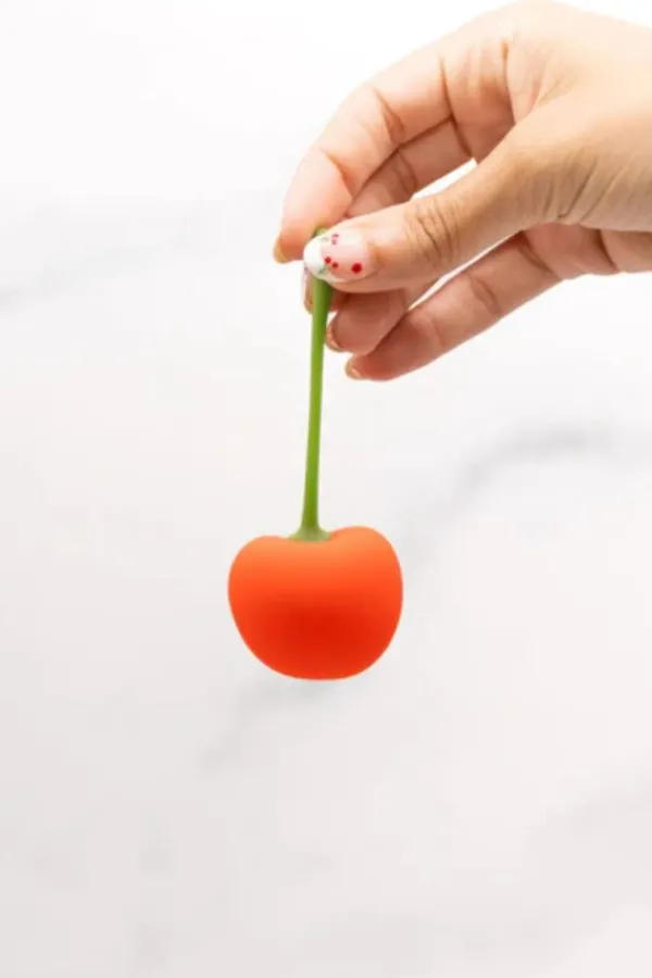 Apothecary>Emojibator Cherry