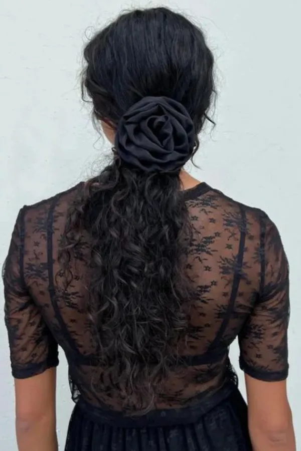 Accessories>A Bronze Age Libra Rosette Scrunchie | Black