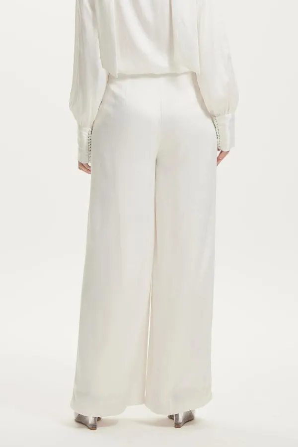 Bottoms><noscript><img width=