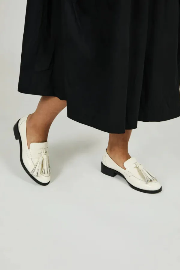 Bridal Accessories|Shoes>Intentionally Blank Neighbor Loafer | Cream