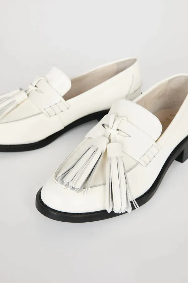 Bridal Accessories|Shoes>Intentionally Blank Neighbor Loafer | Cream